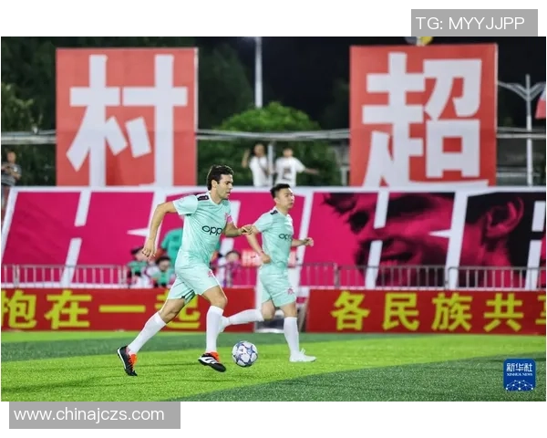 客厅装饰新风尚足球明星画作为家增添活力与激情